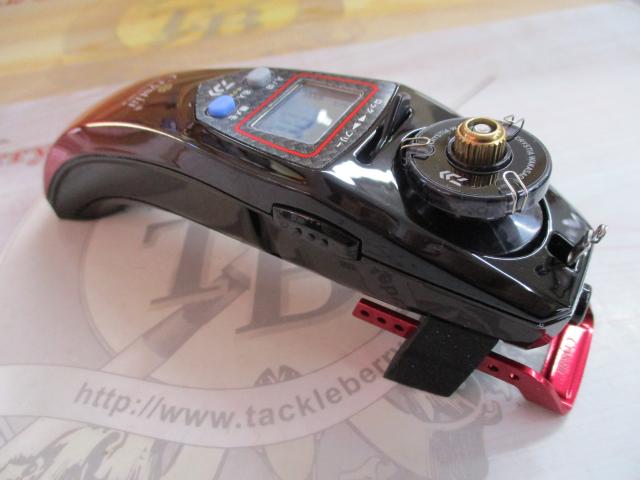 クリスティア ワカサギCRTα電動リール ソリッドブラック/メタルレッドG