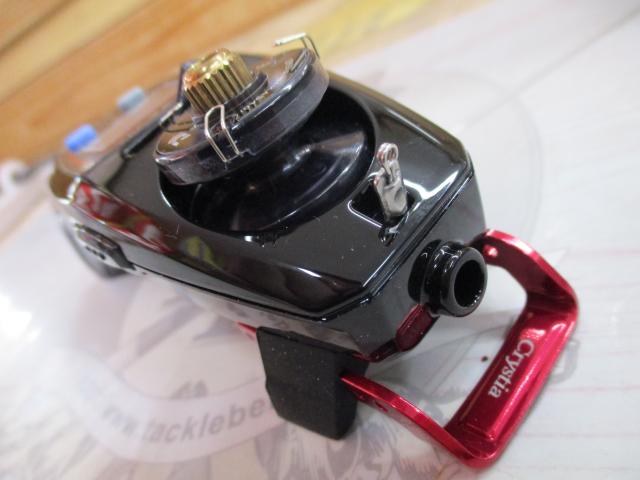 クリスティア ワカサギCRTα電動リール ソリッドブラック/メタルレッドG