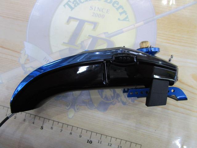 クリスティア ワカサギCRTRα電動リール ソリッドブラック/メタルブルーグラデーション