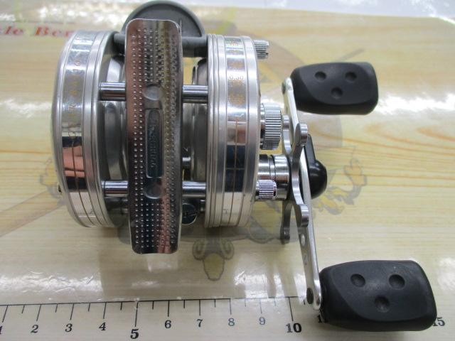 4600C3 シルバー/ゴールドクレスト