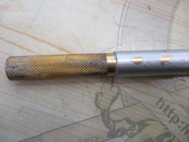 ガンディーニスパイダースティック