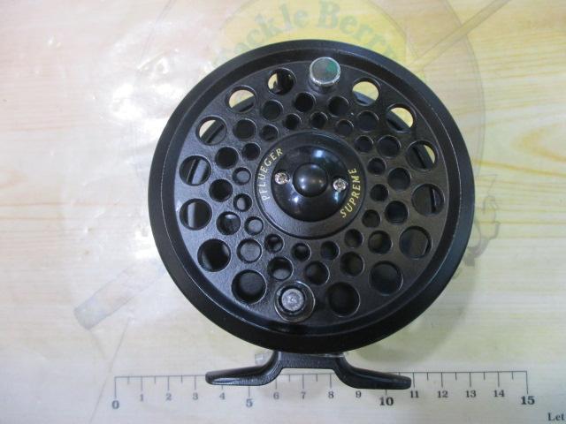 シュープリーム2796