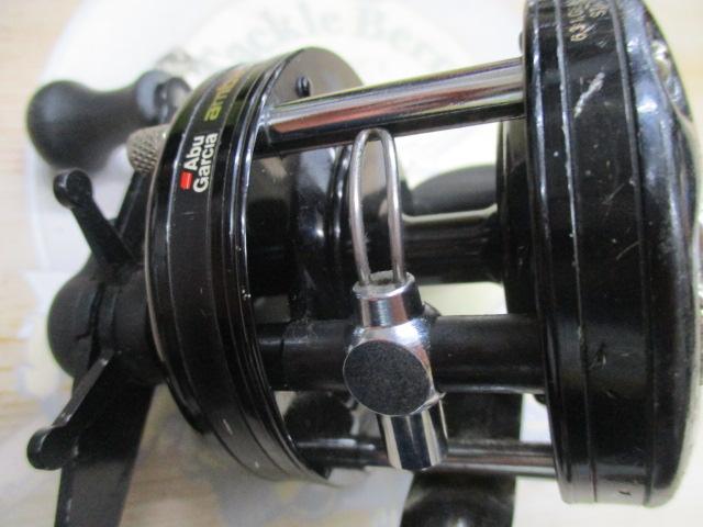 ロイヤルエクスプレス(右)