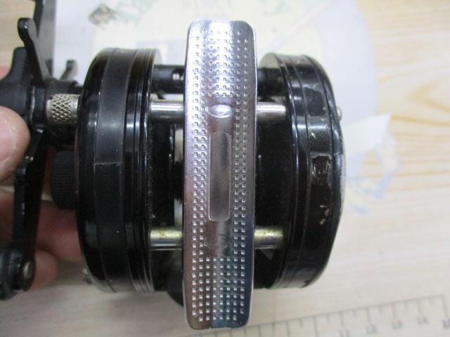 ロイヤルエクスプレス(右)