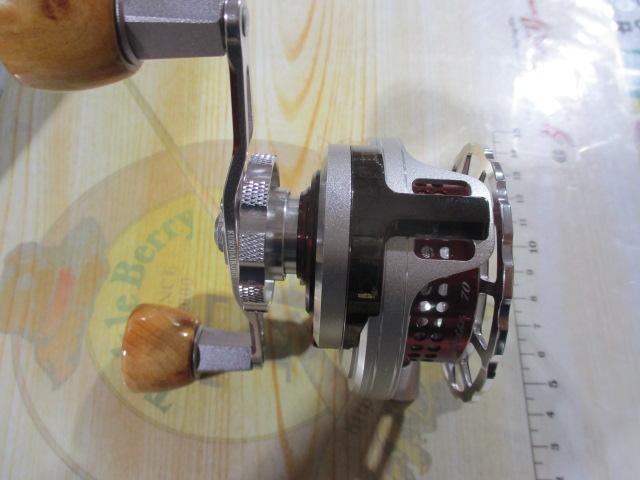 カセ筏師 THEアスリートラガー P70-SR(右)