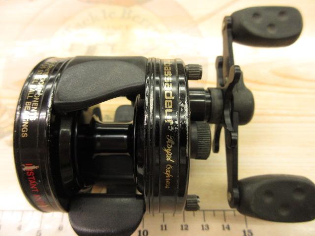 ロイヤルエクスプレス(右)