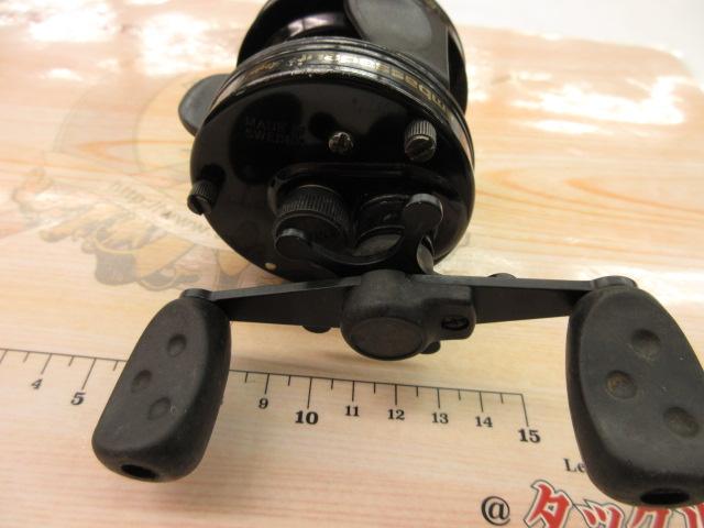 ロイヤルエクスプレス(右)