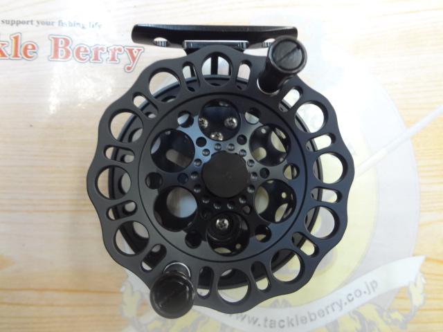 インヴィクタクロダイRND MBリミテッド(マットブラック)