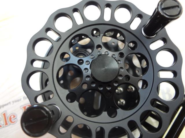 インヴィクタクロダイRND MBリミテッド(マットブラック)