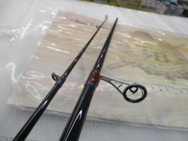 カラスレインボーマジック RM70 タイフーンガイド