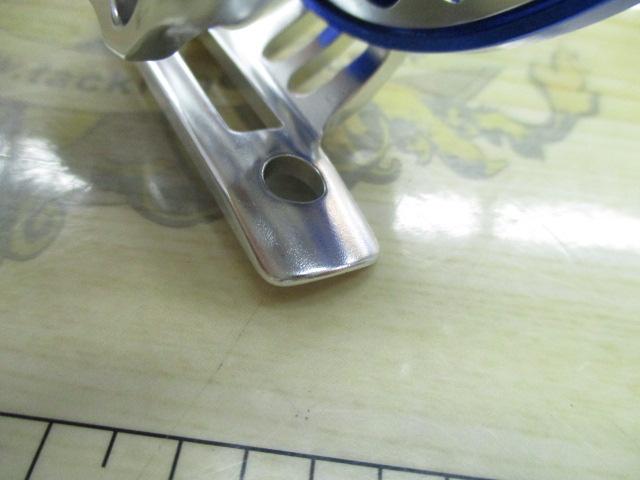 インヴィクタクロダイRND SB(シルバー/ブルー)