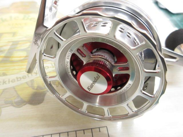 カセ筏師 THEイカダスペシャル 65大チヌ S(左) 鏡面シルバー