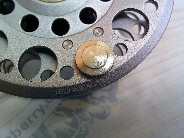 黒鯛師 THEヘチセレクション 88W-TG チタン/ゴールド(ボディーカラーグレー)