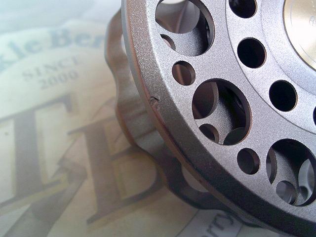 黒鯛師 THEヘチセレクション 88W-TG チタン/ゴールド(ボディーカラーグレー)