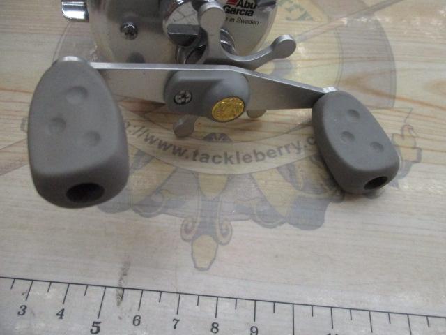 SM3600C シルバー(ambassadeurロゴリムステッカー)