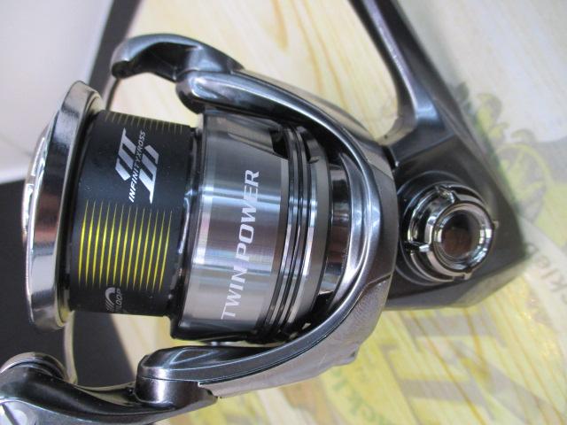 24ツインパワー C3000MHG