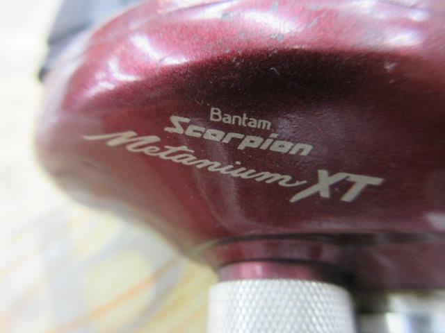 メタニウムXT RH(赤)