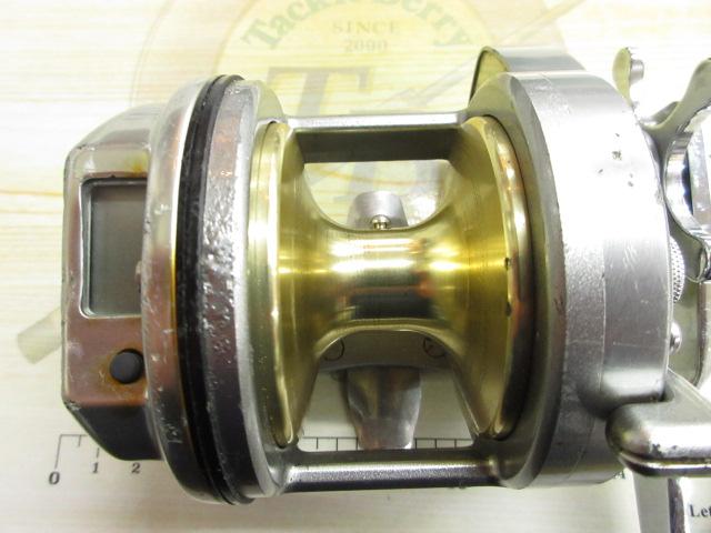 09スピードマスター石鯛 2000T