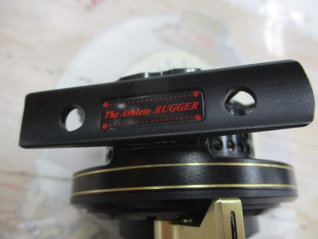 カセ筏師 THEアスリートラガー P70-BG(左)