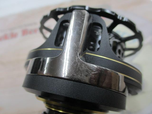 カセ筏師 THEアスリートラガー P70-BG(左)