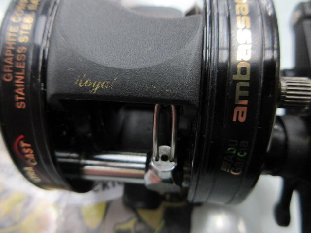 ロイヤルエクスプレス(左)