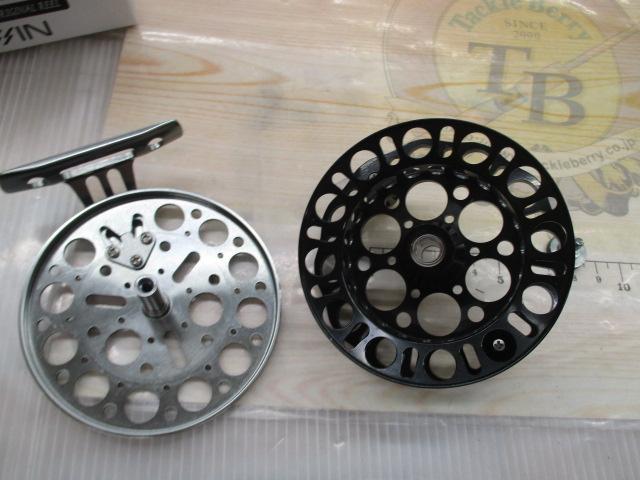 インヴィクタクロダイRND BG(ブラック/ガンメタ)