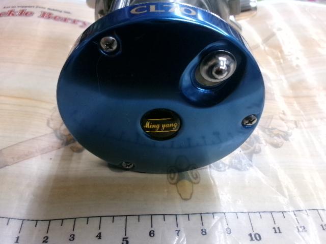 ベイトキャストリール CL70