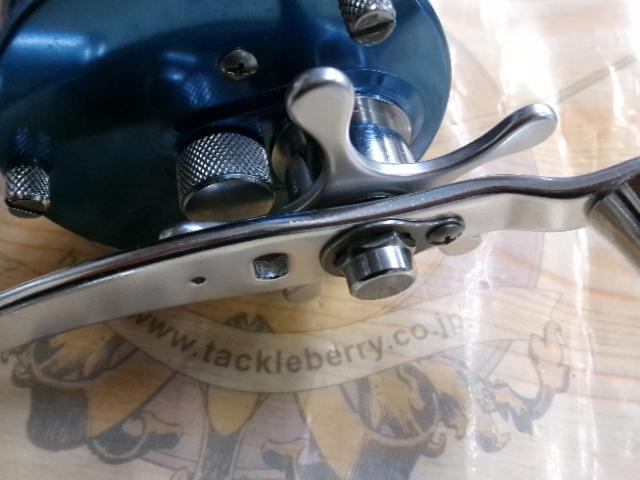 ベイトキャストリール CL70