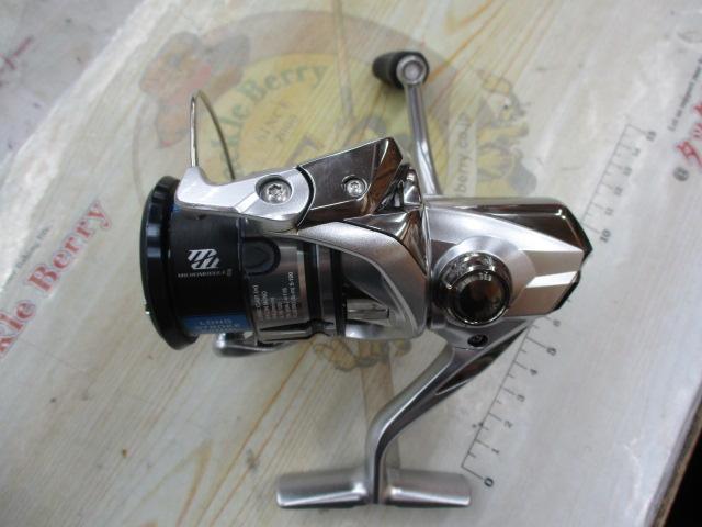 19ストラディック 2500S