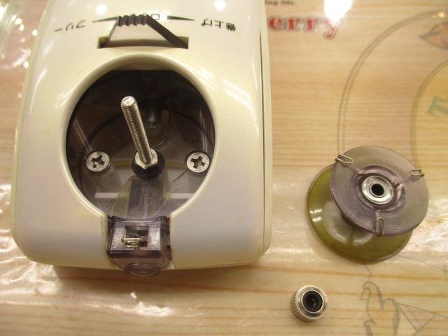 クリスティア ワカサギMR電動リール ホワイト
