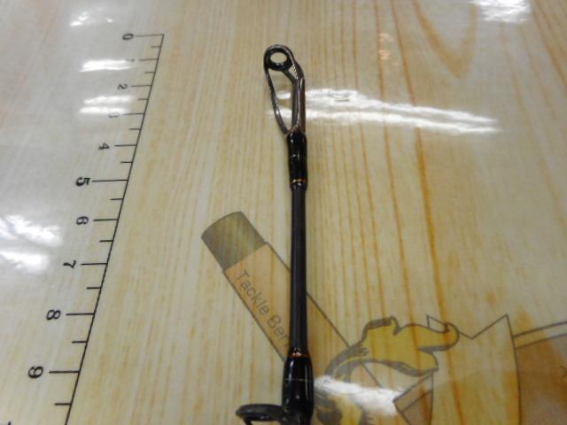 デストロイヤー F7-74DG(オロチフュージコンタクト)マットブラックリールシート