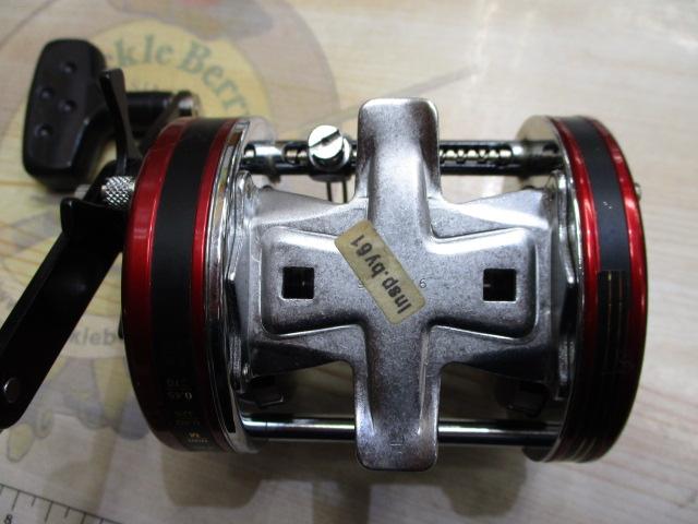 7000 レッド