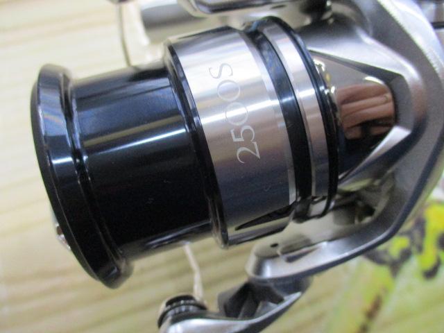 19ストラディック 2500S