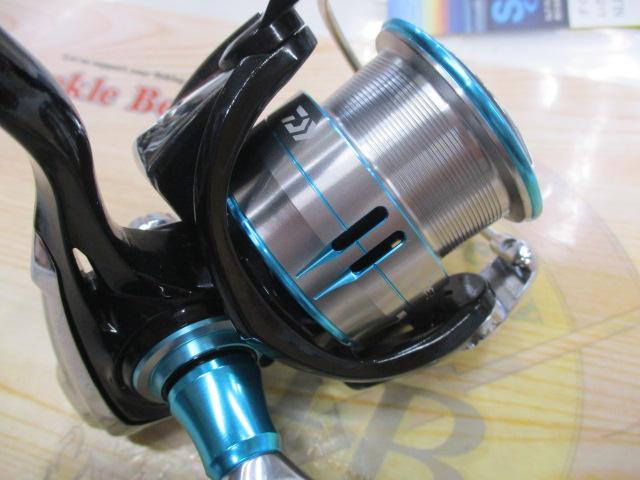 19エメラルダス LT3000S-CH-DH｜＠ベリーネット 日本最大新品中古釣具
