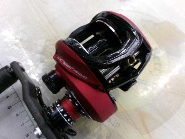 即決！◆新品！アブ レボ ビースト 40 ロケット◆ 右巻 9.2：1 レボ BEAST 40 ROCKET 9.2:1｜＠ベリーネット 日本最大新品中古釣具WEB