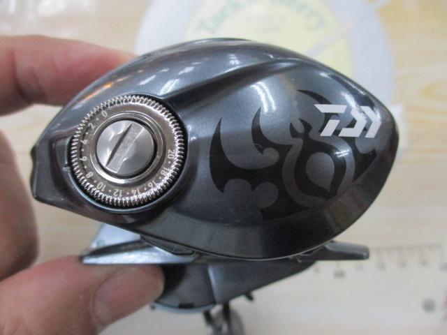 【新品未使用】25 タトゥーラ SV TW 100XH ダイワ バス 楽天市場】ダイワ 25 タトゥーラSV TW 100H / バス ベイトリール 右