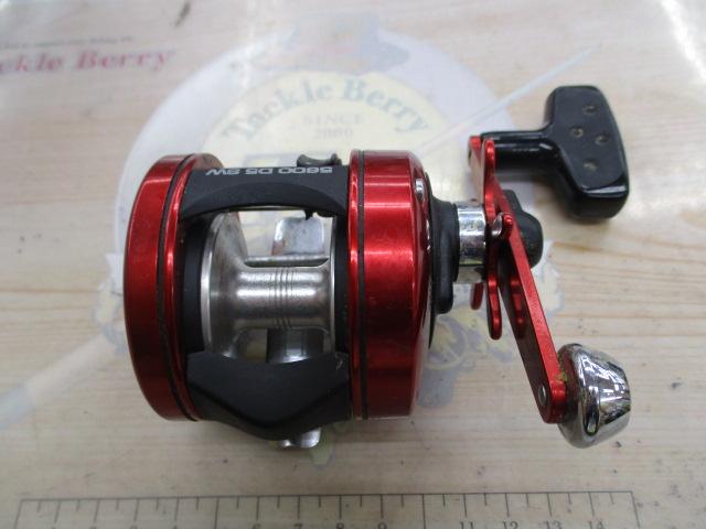 ABU5600 D5 SW ベイトリール レッド 5600D5 SW レッド｜＠ベリーネット 日本最大新品中古釣具WEBショップ