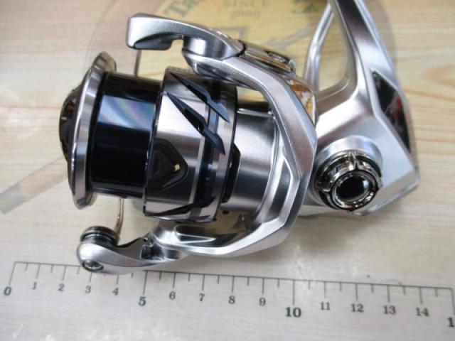 ストラディック c2500sxg シマノ 中古 値段交渉可 即購入可 23年式 シマノ 23 ストラディック C2500SXG スピニングリール - 最安値・価格