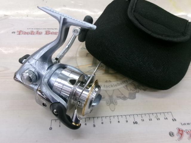 C3000 バイオマスター スピニングリール 日本最大新品中古釣具WEBショップ C3000｜＠ベリーネット 03バイオマスター シルバー/ブラック リール