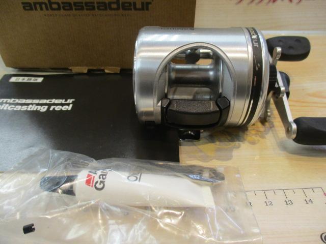 SM5600CL シルバー(ambassadeurロゴリムステッカー)