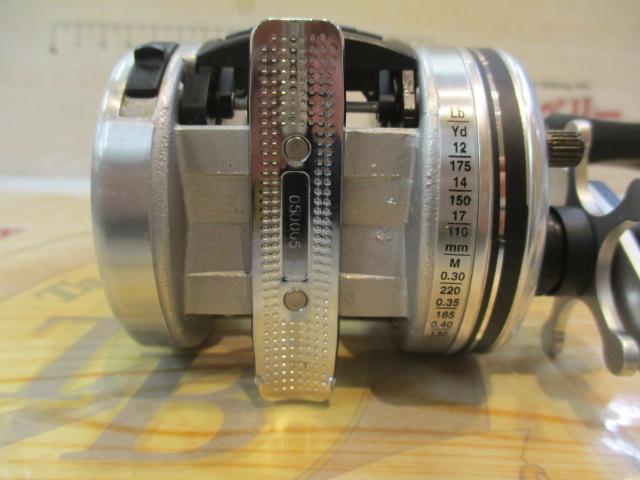 SM5600CL シルバー(ambassadeurロゴリムステッカー)