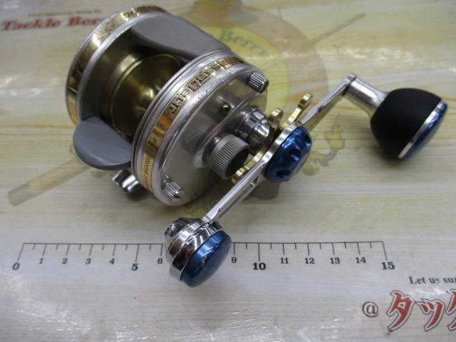 UC4600C シルバー