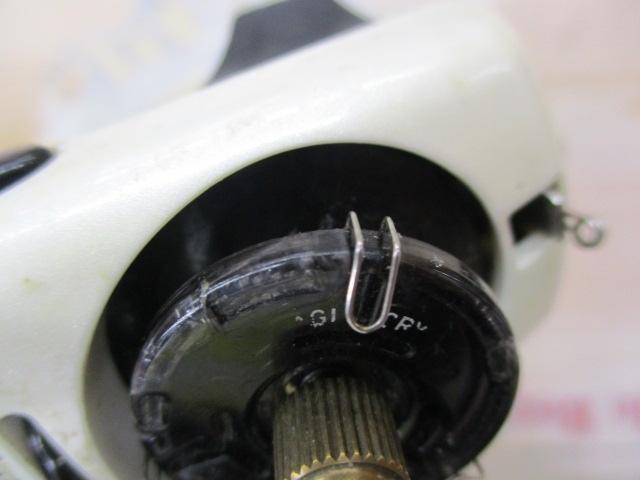 クリスティア ワカサギCR3電動リール パールホワイト