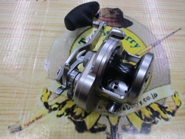 17オシアジガー 2000NRHG｜＠ベリーネット 日本最大新品中古釣具WEB