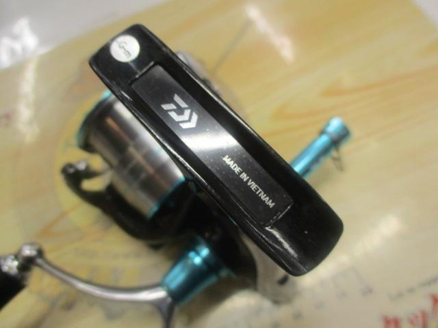 【中古/超美品】１９エメラルダスＬＴ３０００ＳーＣーＤＨ　ゴメクサススタンド付き 19エメラルダス LT3000S-C-DH｜＠ベリーネット 日本最大新品中古釣具