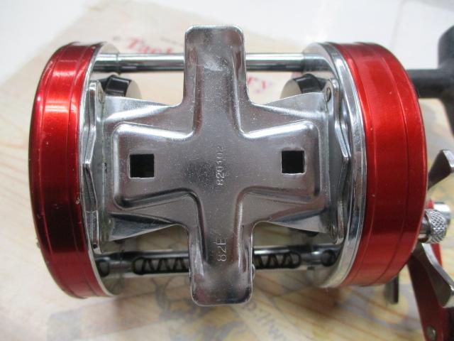 7000 レッド