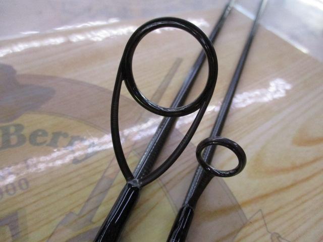 ダーインスレイヴ 61L-H ブラックヴェスパイン