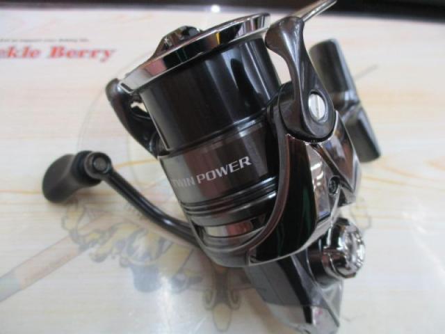 24ツインパワー 2500SHG｜＠ベリーネット 日本最大新品中古釣具WEBショップ