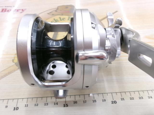 17オシアジガー 2000NRHG｜＠ベリーネット 日本最大新品中古釣具WEB