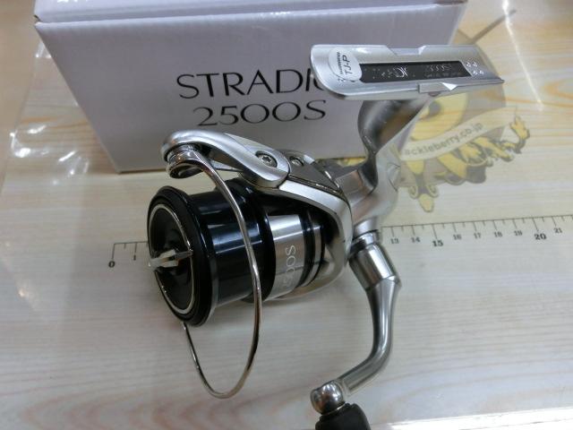 19ストラディック 2500S
